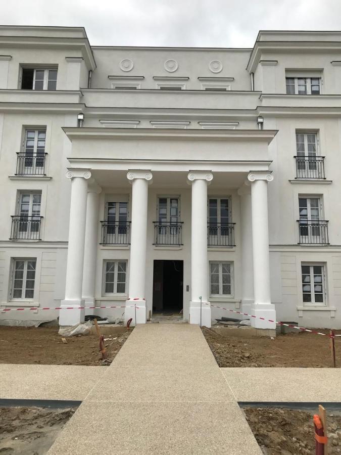 3 Room Flat In Parklane - 1,5Km Disney Serris Exteriör bild